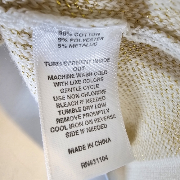 2/$20 Crown & Ivy Kids XL Heart Sweater - Picture 3 of 6